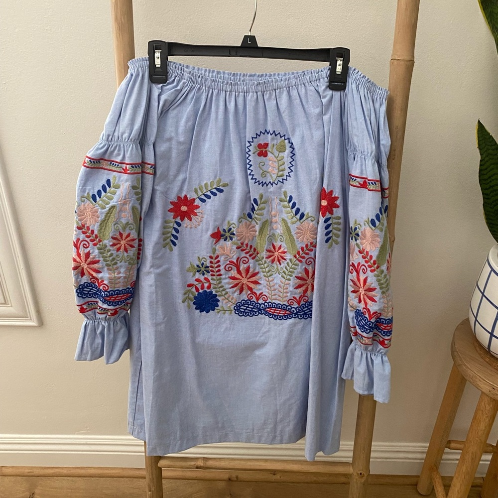 Ellison | Off Shoulder Chambray Dress M